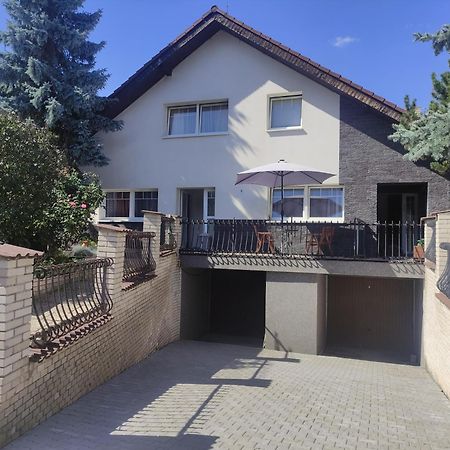 Cozy Gardens Apartments In Prague Ngoại thất bức ảnh