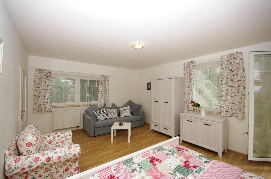 Cozy Gardens Apartments In Prague Ngoại thất bức ảnh