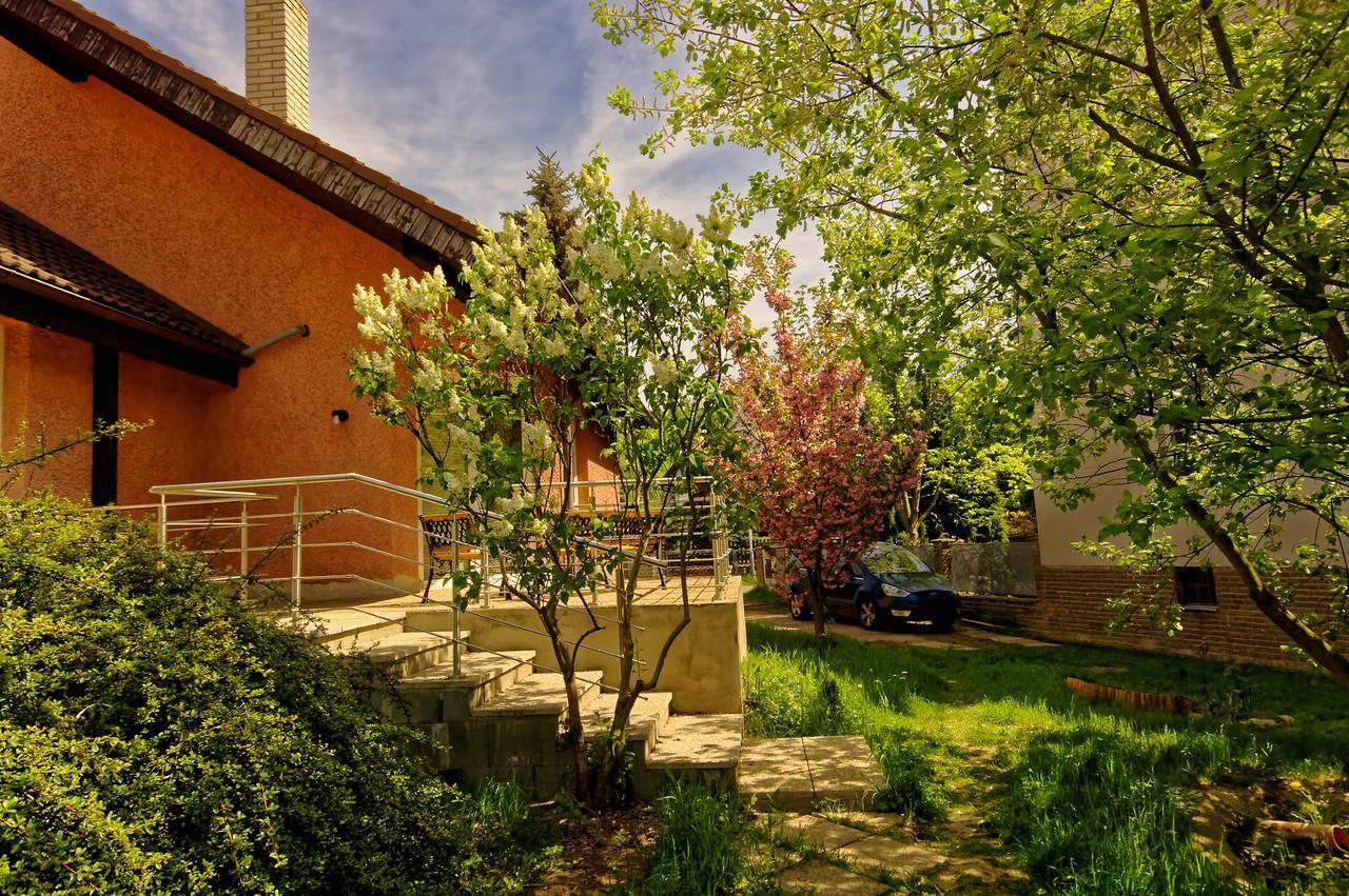 Cozy Gardens Apartments In Prague Ngoại thất bức ảnh